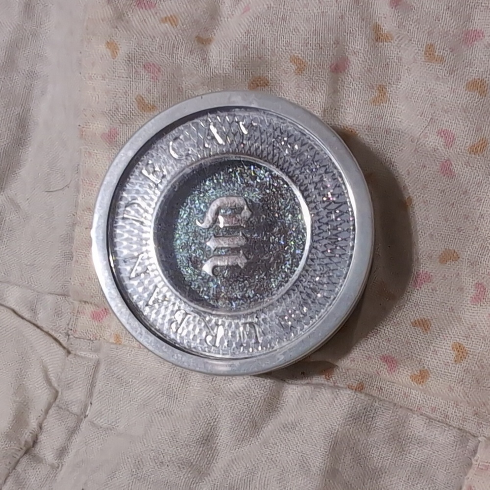 Urban decay Moon dust color solstice